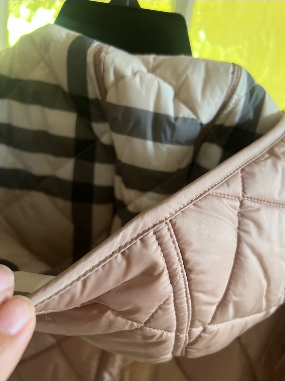 Burberry Quilted Cape in Beige and Black Check - Picture 7 of 8